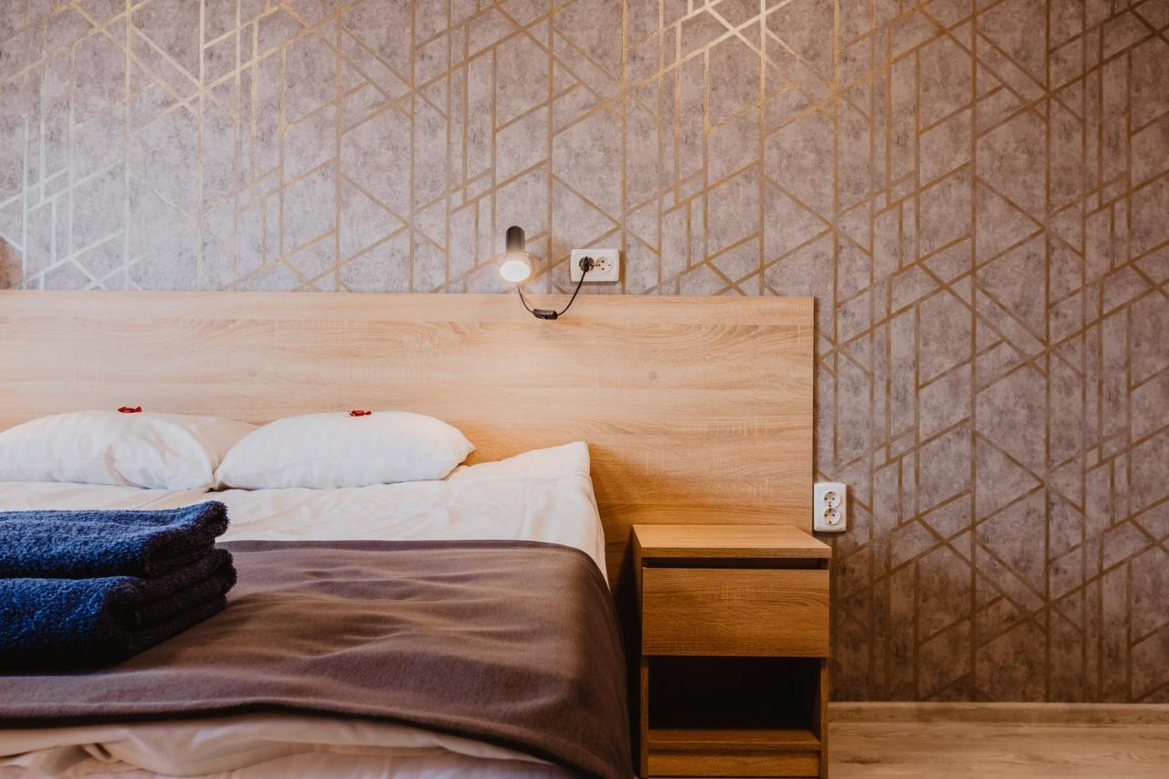 Aleksandri Hotel Tartu Bagian luar foto