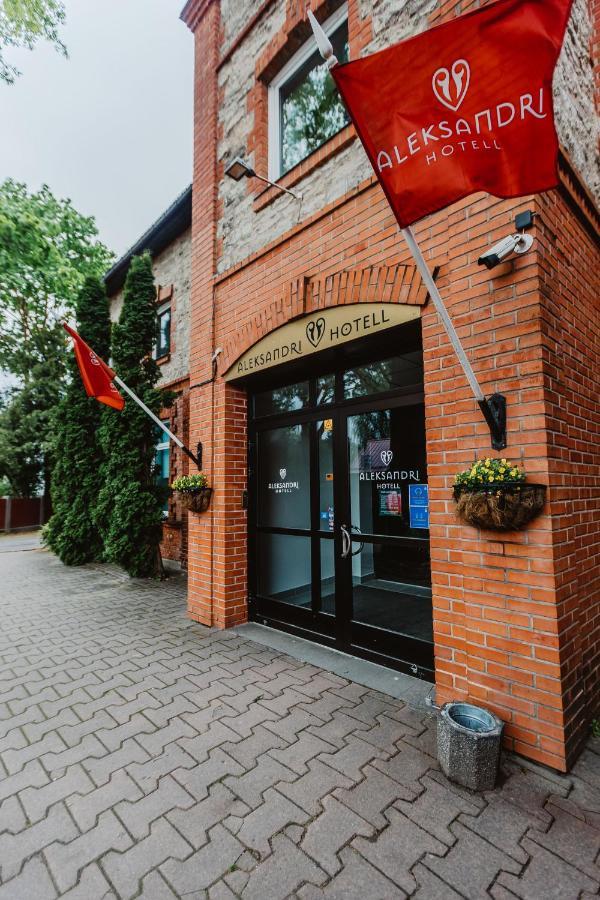 Aleksandri Hotel Tartu Bagian luar foto