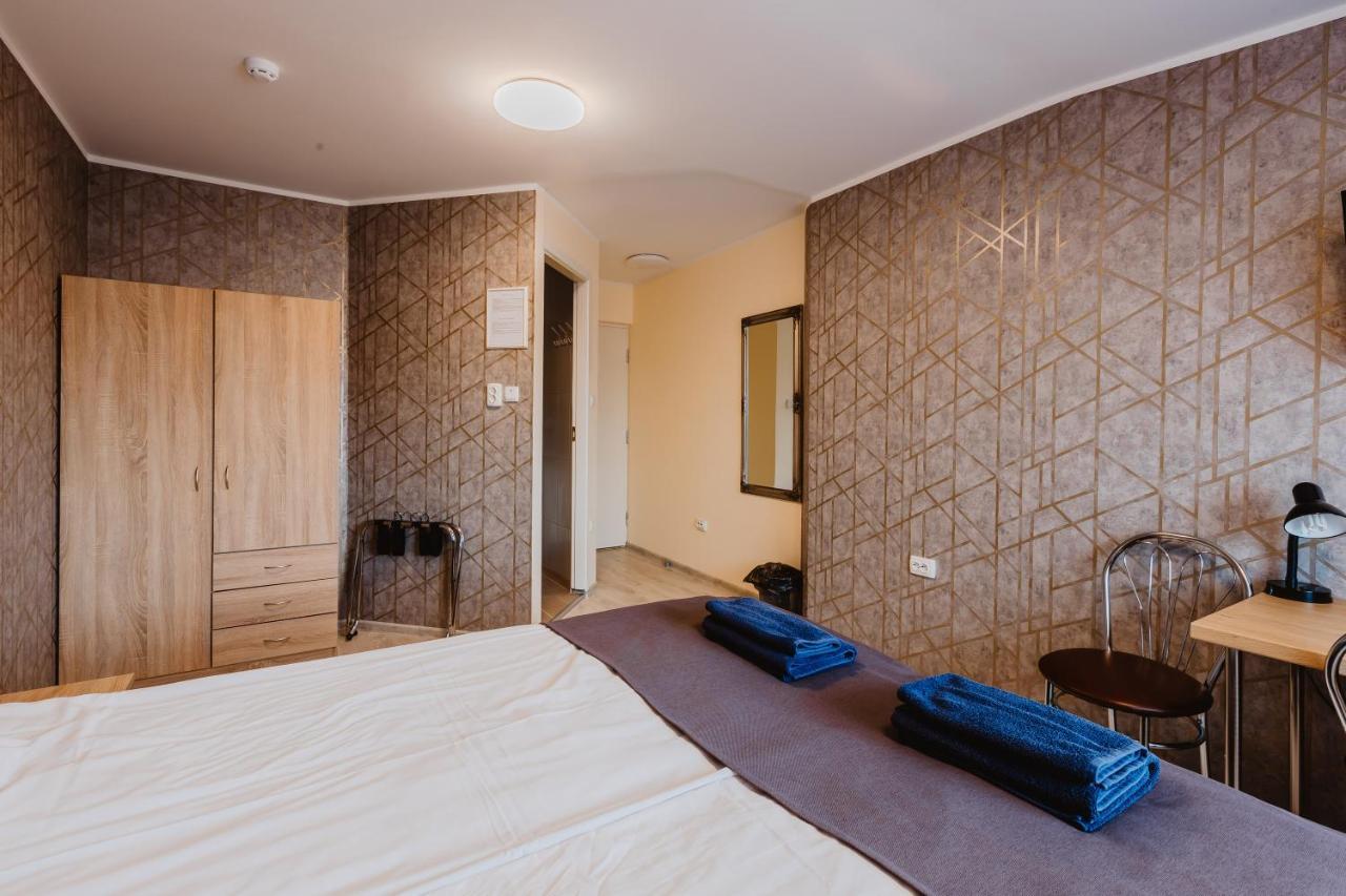 Aleksandri Hotel Tartu Bagian luar foto