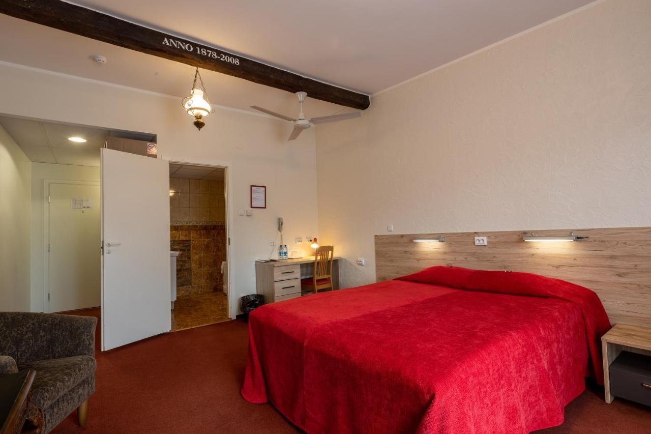 Aleksandri Hotel Tartu Bagian luar foto