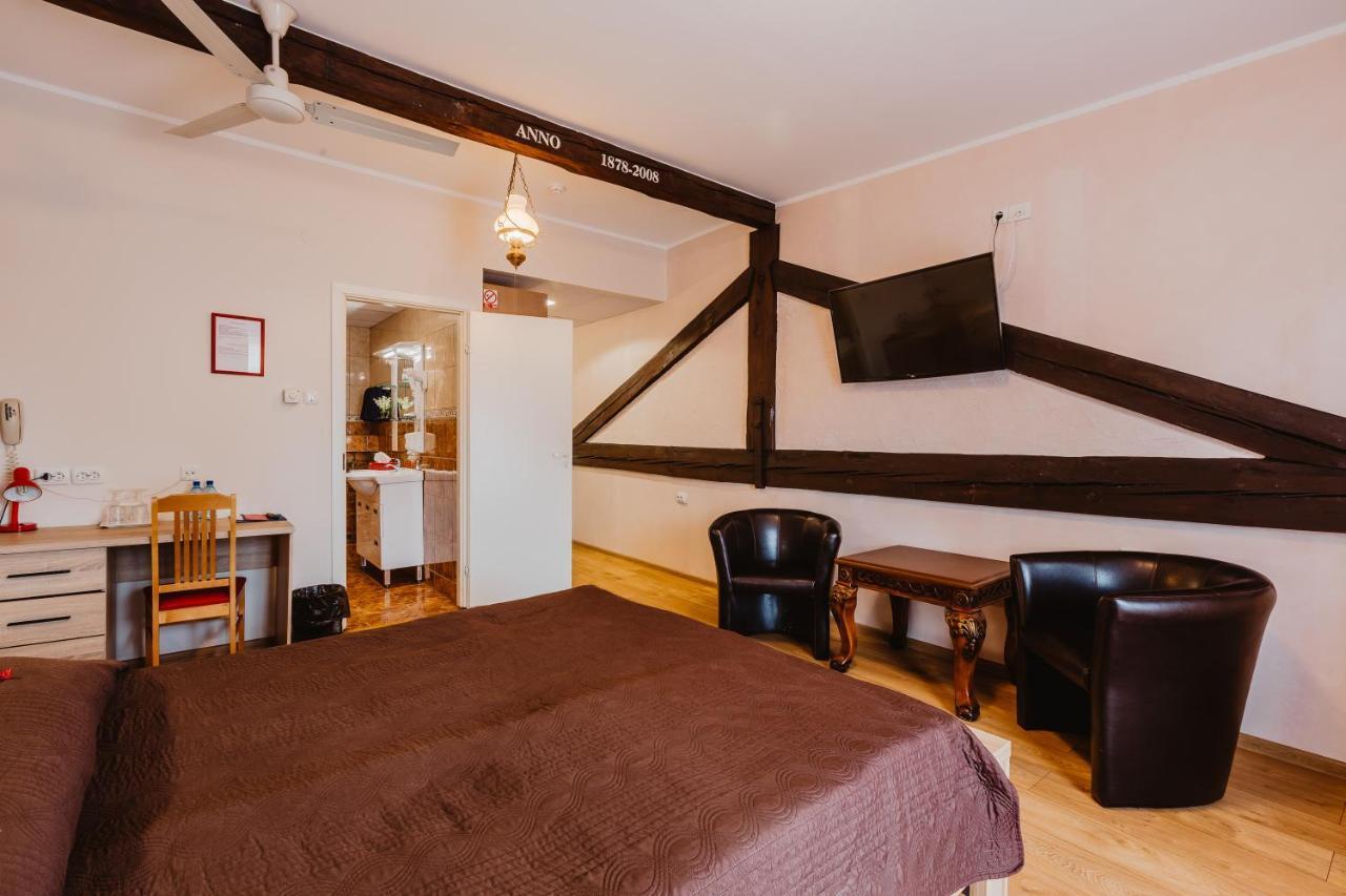 Aleksandri Hotel Tartu Bagian luar foto