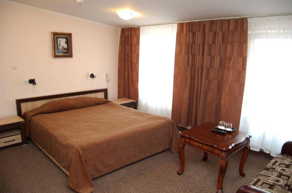 Aleksandri Hotel Tartu Bagian luar foto