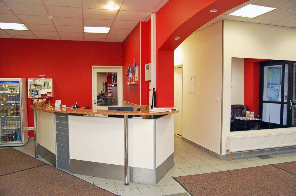 Aleksandri Hotel Tartu Bagian luar foto