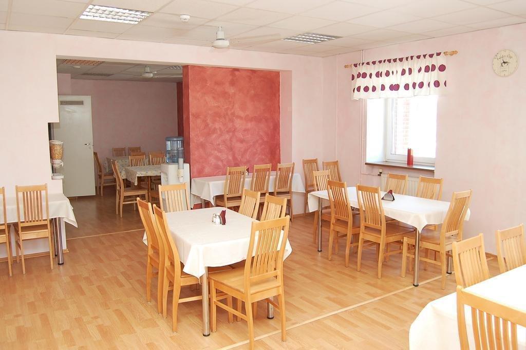 Aleksandri Hotel Tartu Bagian luar foto