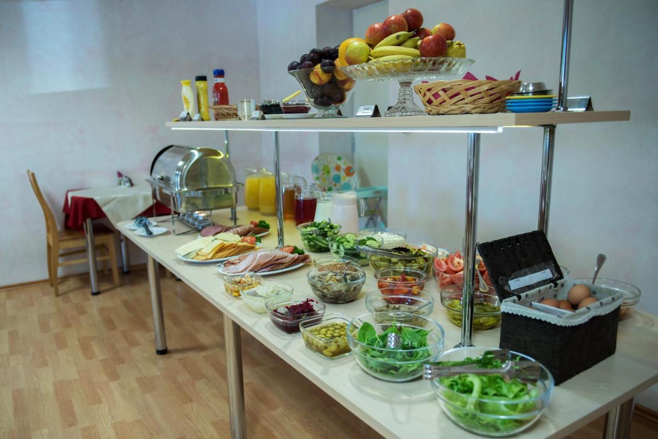 Aleksandri Hotel Tartu Bagian luar foto