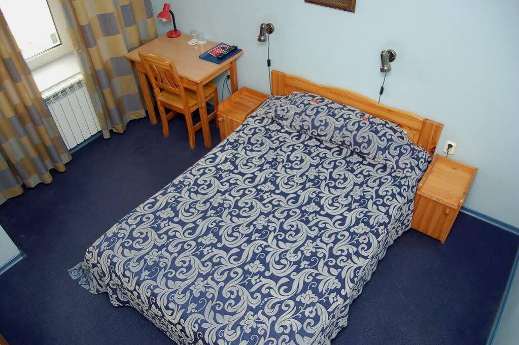 Aleksandri Hotel Tartu Bagian luar foto